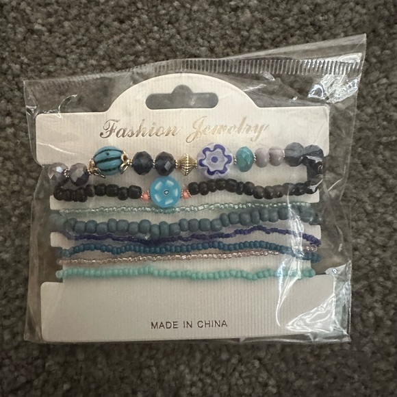 iYours 5 sets Bohemian Multilayer Tassel Bracelets - Picture 3 of 6